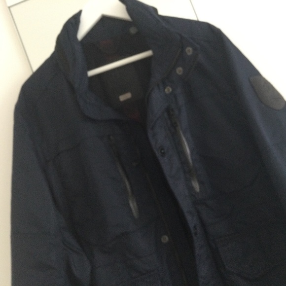 Luxury Windbreaker - Picture 6 of 9